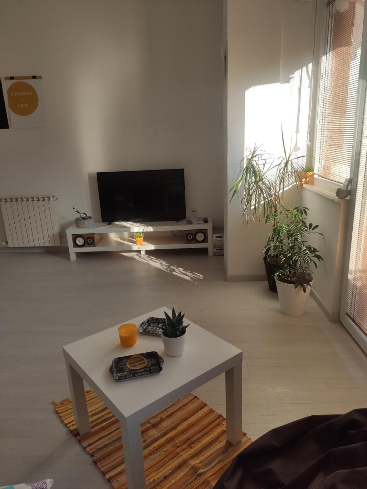 City Center White Apartment! Skopje Ngoại thất bức ảnh
